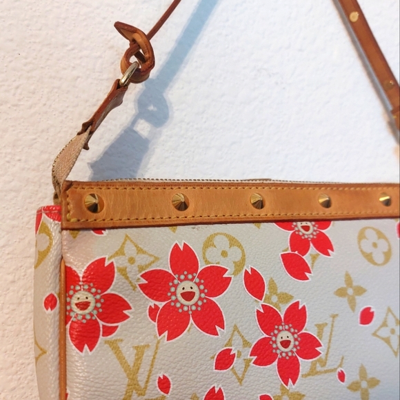 Louis Vuitton Cherry Blossom Pochette ❤️ - Picture 6 of 10